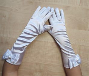 Детские перчатки атласные длинные с бантиком, белые