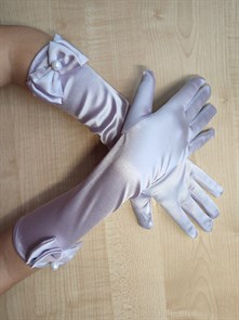 Детские перчатки атласные длинные с бантиком, нежно-сиреневые