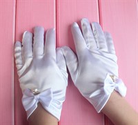 Детские перчатки с бусинкой, белые, 2-4 года